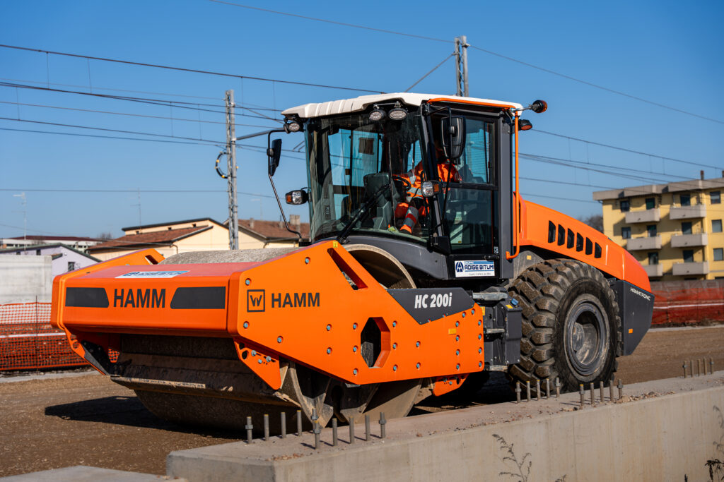 Gruppo Adige Bitumi Rullo compattatore HAMM HC 200i