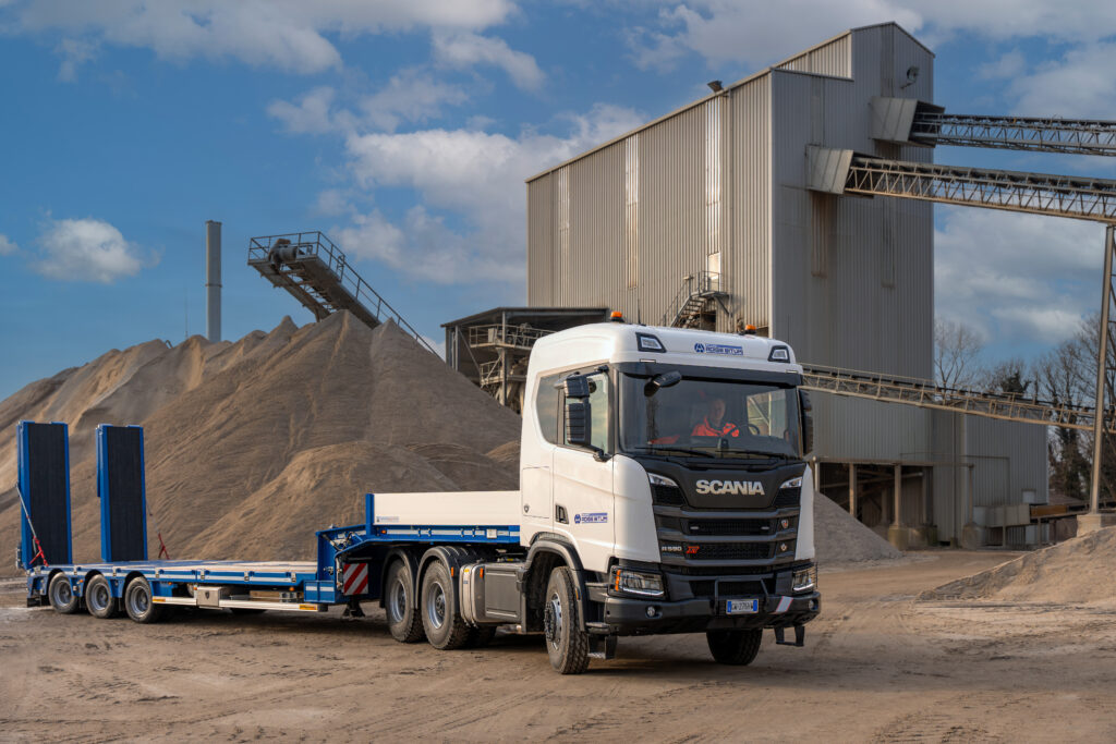 Gruppo Adige Bitumi Scania R 590 A6x4HA