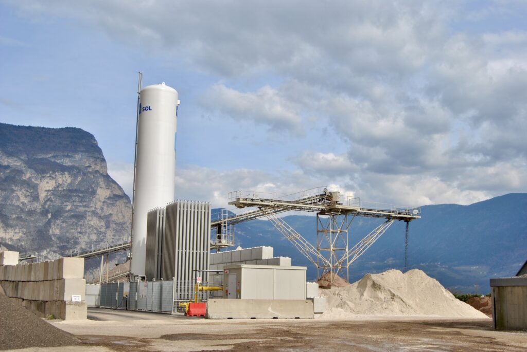 Gruppo Adige Bitumi, CAM Strade.